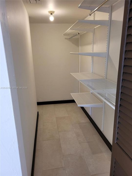 En Venta: $345,000 (2 camas, 2 baños, 1290 Pies cuadrados)