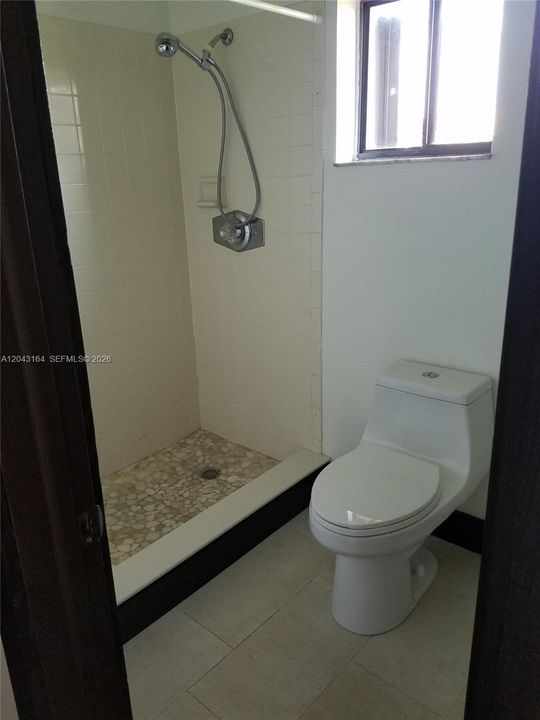 En Venta: $345,000 (2 camas, 2 baños, 1290 Pies cuadrados)