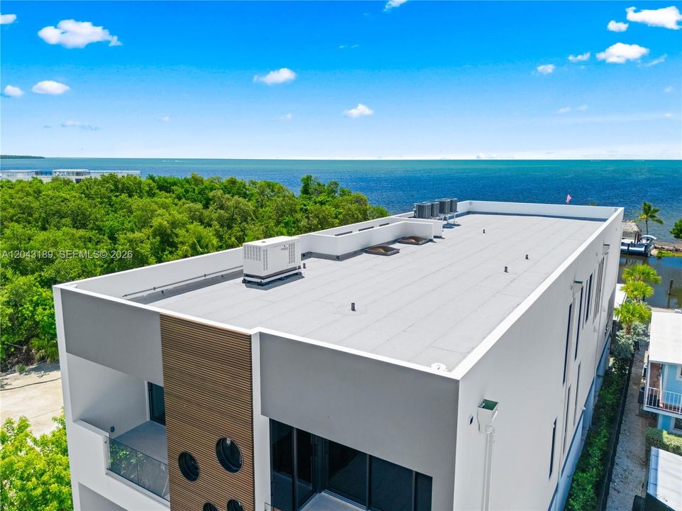 На продажу: $11,750,000 (7 спален, 7 ванн, 6585 Квадратных фут)