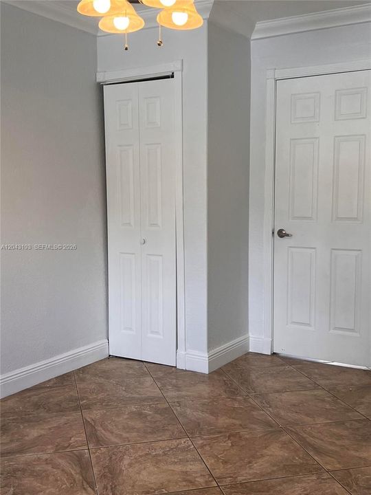 For Rent: $1,650 (1 beds, 1 baths, 1610 Square Feet)