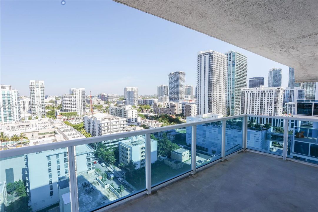 For Rent: $5,400 (2 beds, 2 baths, 1594 Square Feet)