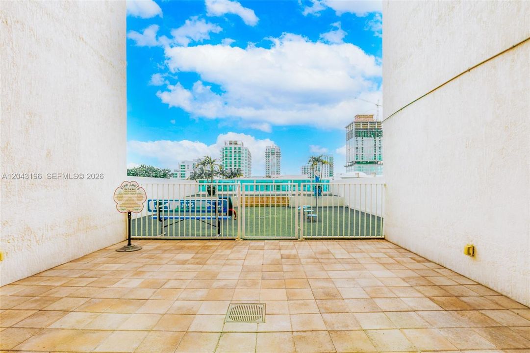 For Rent: $5,400 (2 beds, 2 baths, 1594 Square Feet)