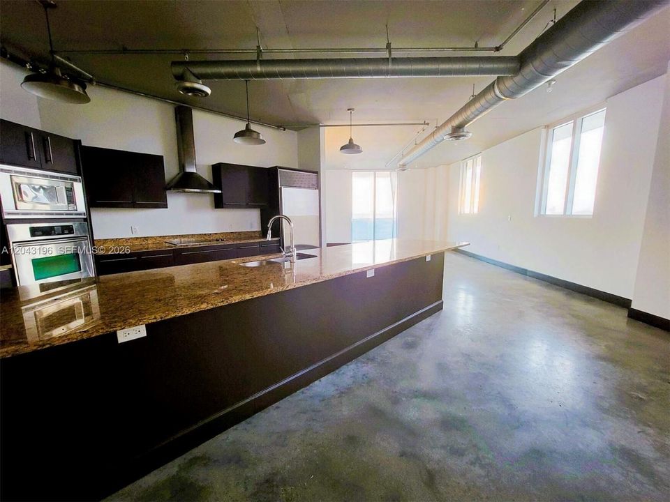 For Rent: $5,400 (2 beds, 2 baths, 1594 Square Feet)