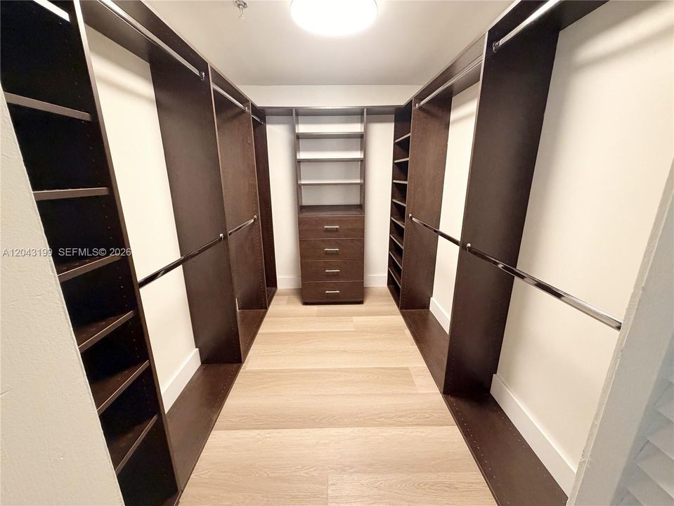 В аренду: $4,200 (1 спален, 1 ванн, 1197 Квадратных фут)