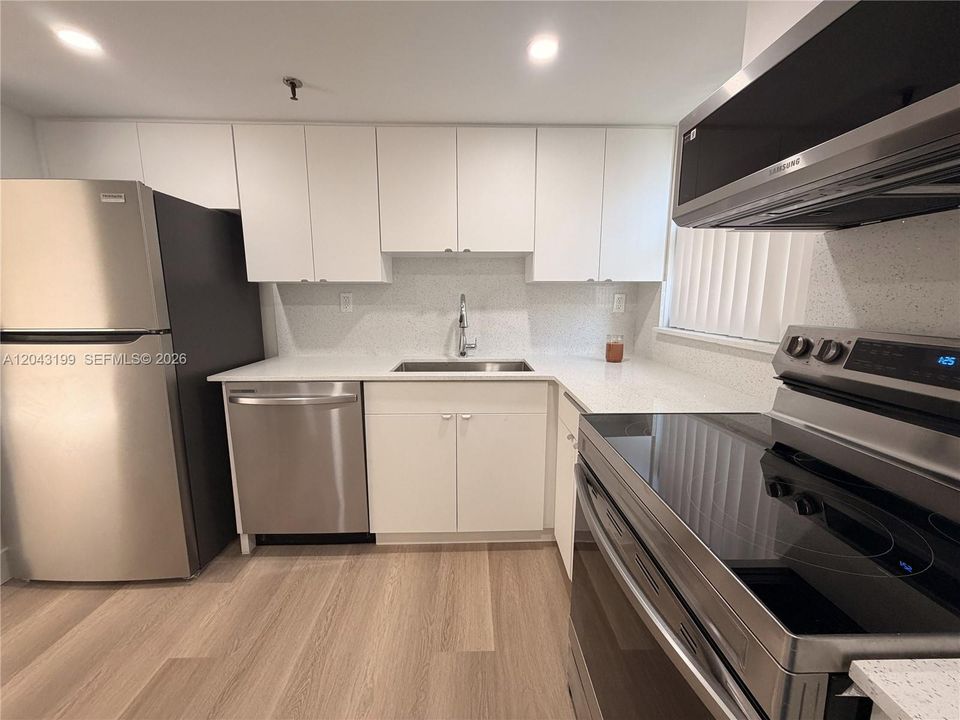 В аренду: $4,200 (1 спален, 1 ванн, 1197 Квадратных фут)