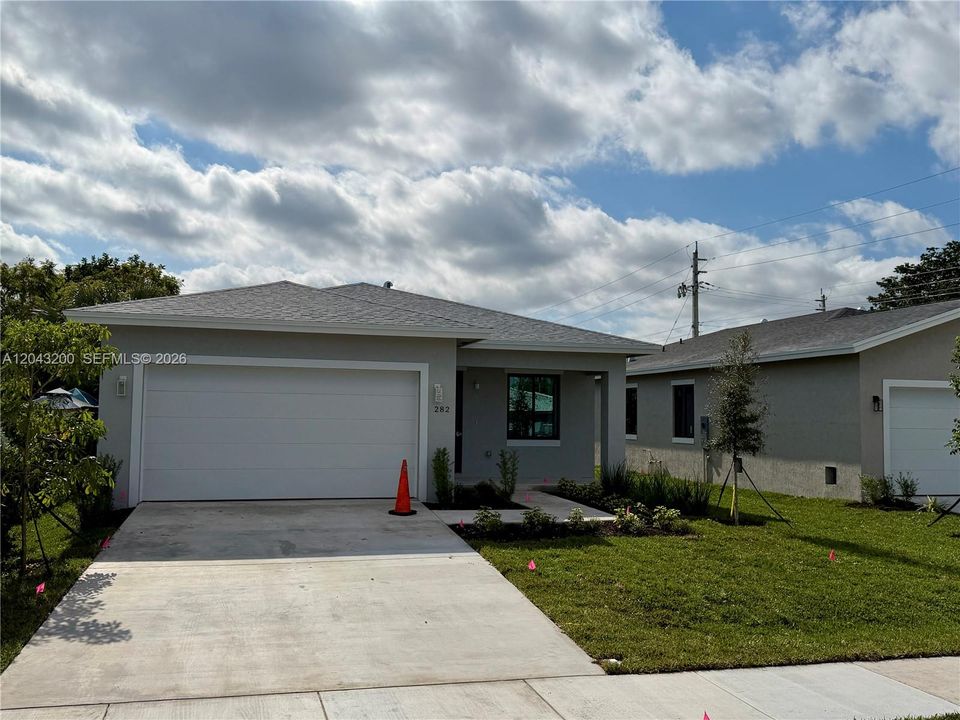 : $795,000 (3 camas, 2 baños, 0 Pies cuadrados)