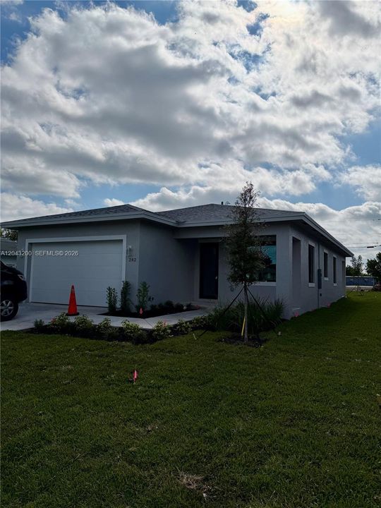 : $795,000 (3 camas, 2 baños, 0 Pies cuadrados)