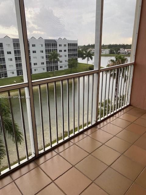 For Rent: $3,500 (3 beds, 2 baths, 1710 Square Feet)