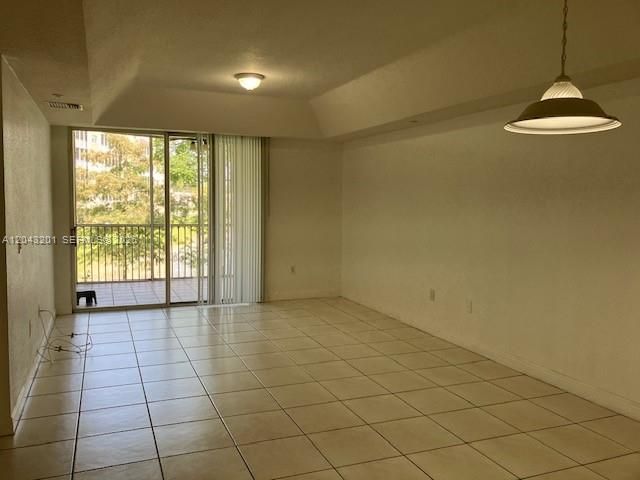 For Rent: $3,500 (3 beds, 2 baths, 1710 Square Feet)