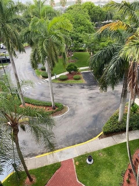 For Rent: $3,500 (3 beds, 2 baths, 1710 Square Feet)