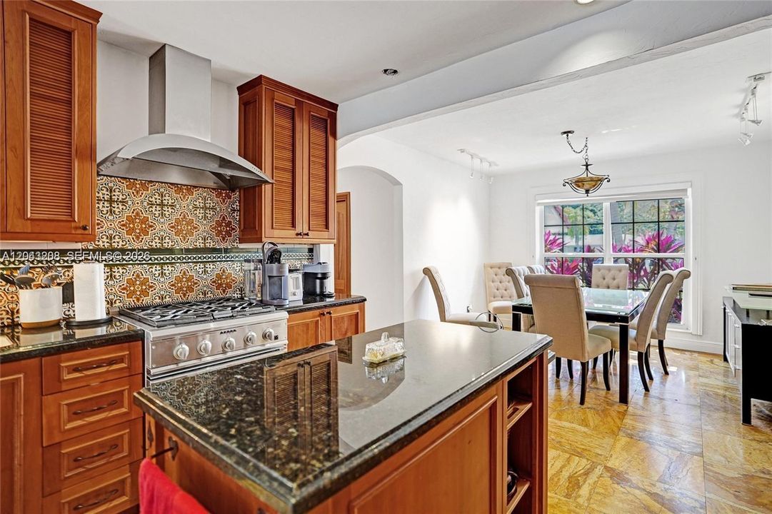 En Renta: $9,900 (3 camas, 3 baños, 2261 Pies cuadrados)