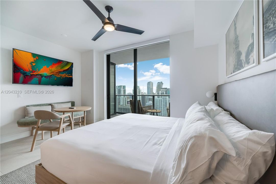 For Sale: $450,000 (0 beds, 1 baths, 367 Square Feet)