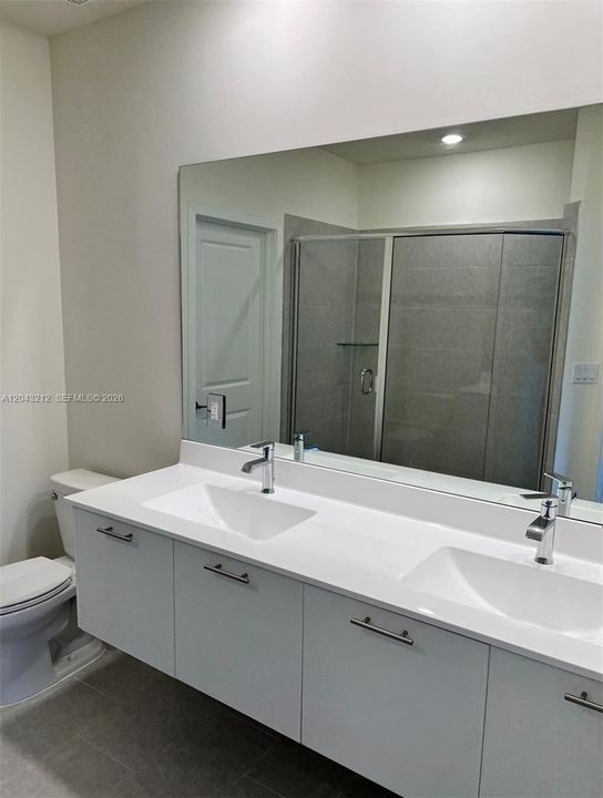 For Rent: $3,200 (3 beds, 2 baths, 1315 Square Feet)