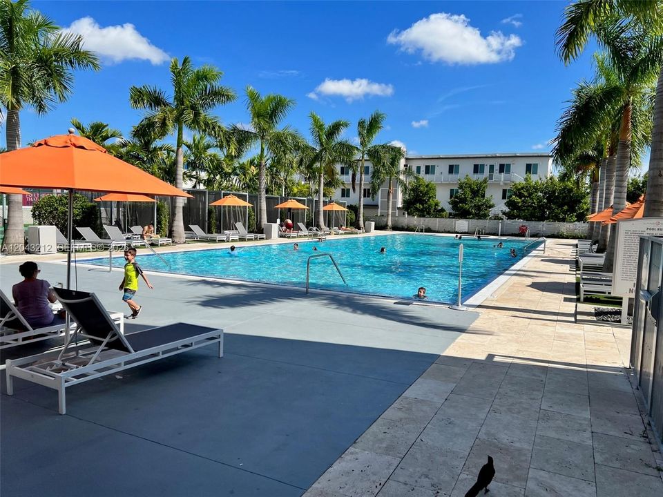 For Rent: $3,200 (3 beds, 2 baths, 1315 Square Feet)