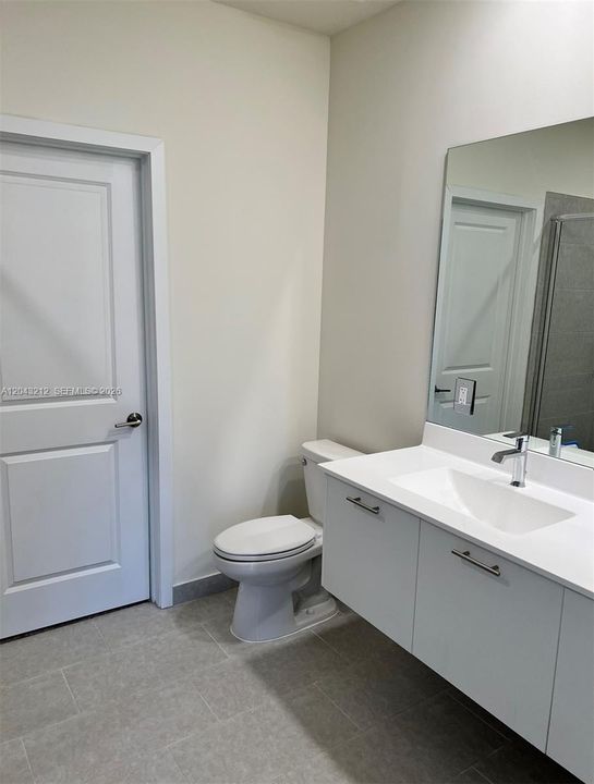 For Rent: $3,200 (3 beds, 2 baths, 1315 Square Feet)