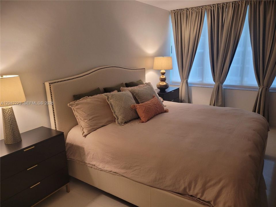 В аренду: $3,450 (1 спален, 1 ванн, 837 Квадратных фут)