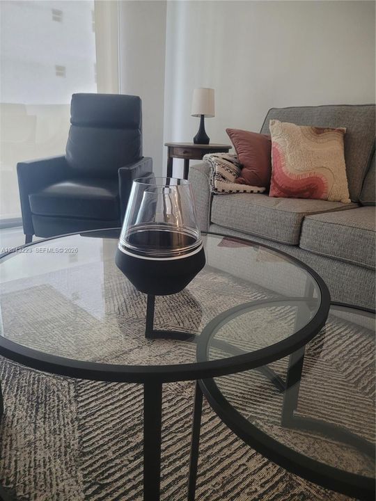 В аренду: $3,450 (1 спален, 1 ванн, 837 Квадратных фут)