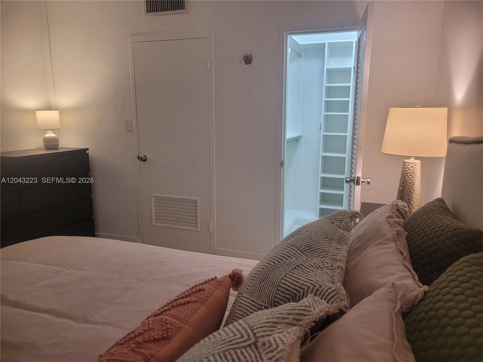 В аренду: $3,450 (1 спален, 1 ванн, 837 Квадратных фут)
