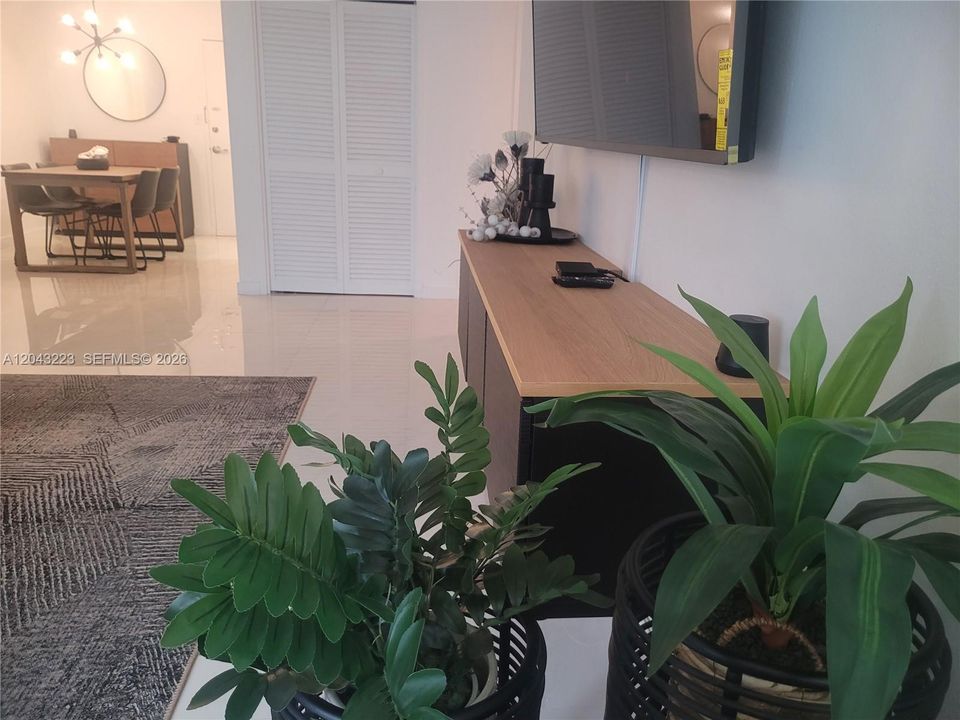 В аренду: $3,450 (1 спален, 1 ванн, 837 Квадратных фут)