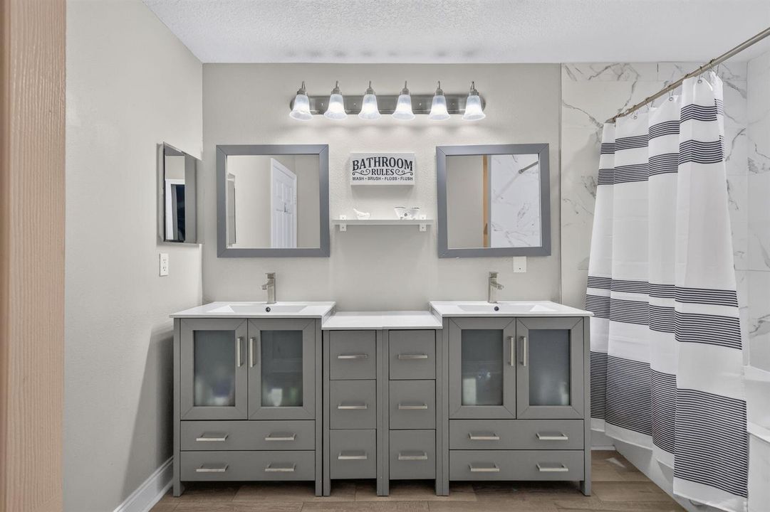 Master Vanity