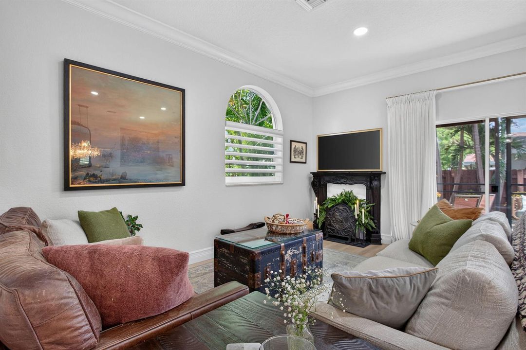 28-web-or-mls-2025-9400