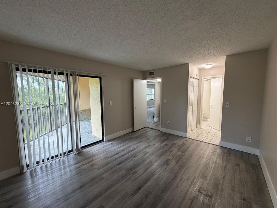 En Venta: $262,000 (3 camas, 2 baños, 1070 Pies cuadrados)