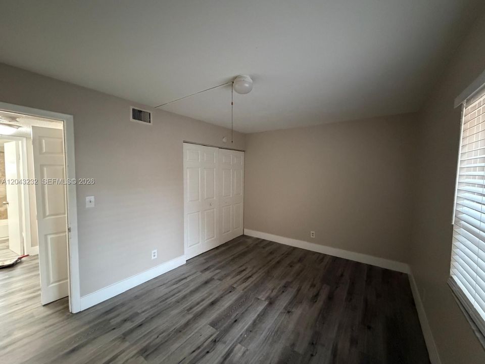 En Venta: $262,000 (3 camas, 2 baños, 1070 Pies cuadrados)