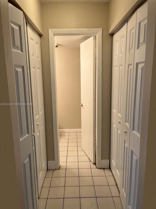 En Venta: $262,000 (3 camas, 2 baños, 1070 Pies cuadrados)