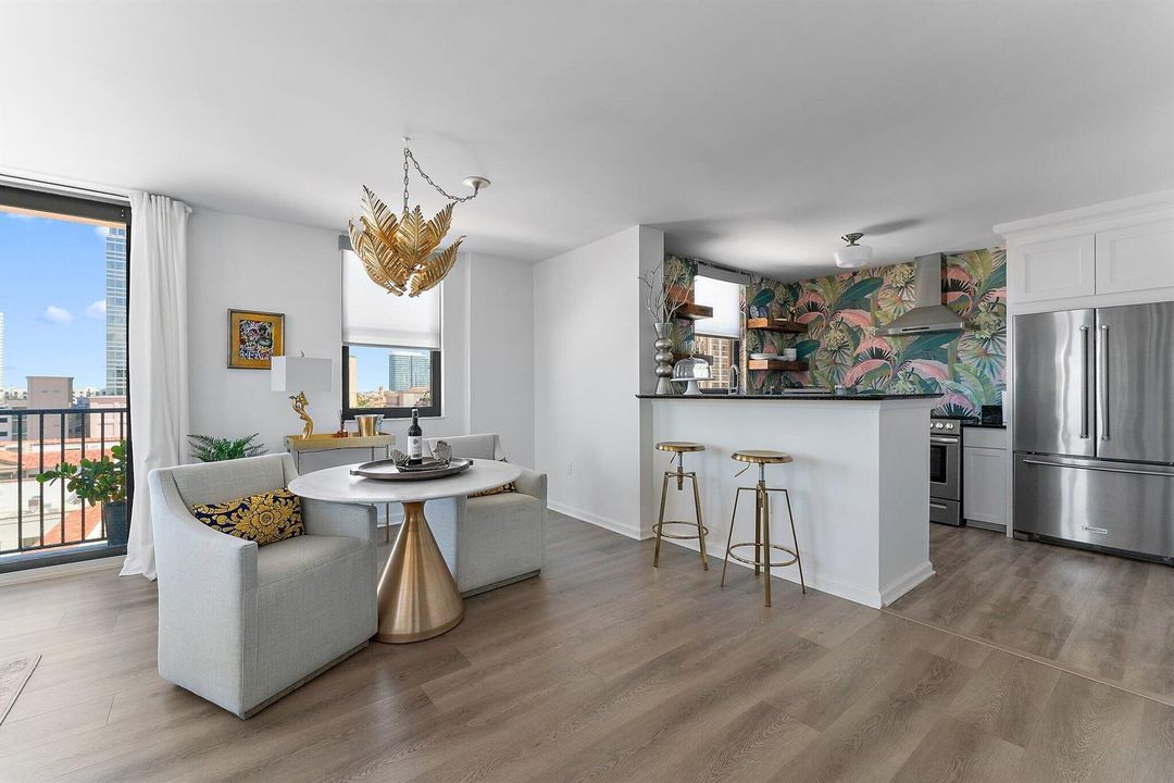 Dining/Kitchen