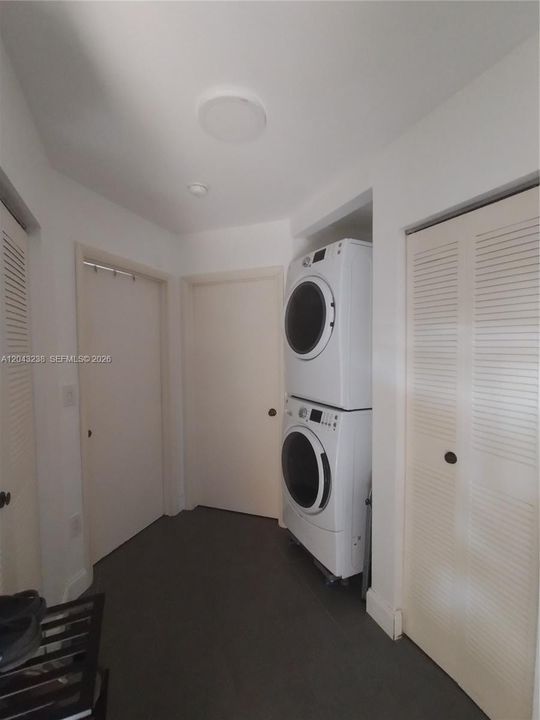 В аренду: $2,600 (2 спален, 2 ванн, 1108 Квадратных фут)