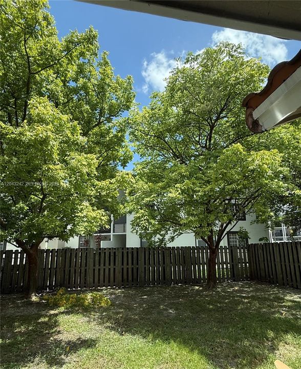 For Rent: $3,850 (3 beds, 2 baths, 1596 Square Feet)