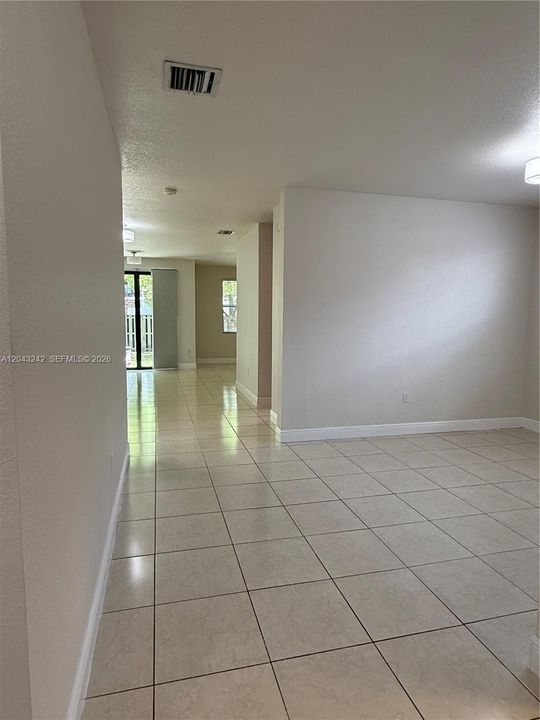 For Rent: $3,850 (3 beds, 2 baths, 1596 Square Feet)