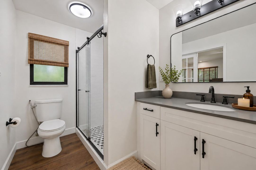 VS Master bathroom