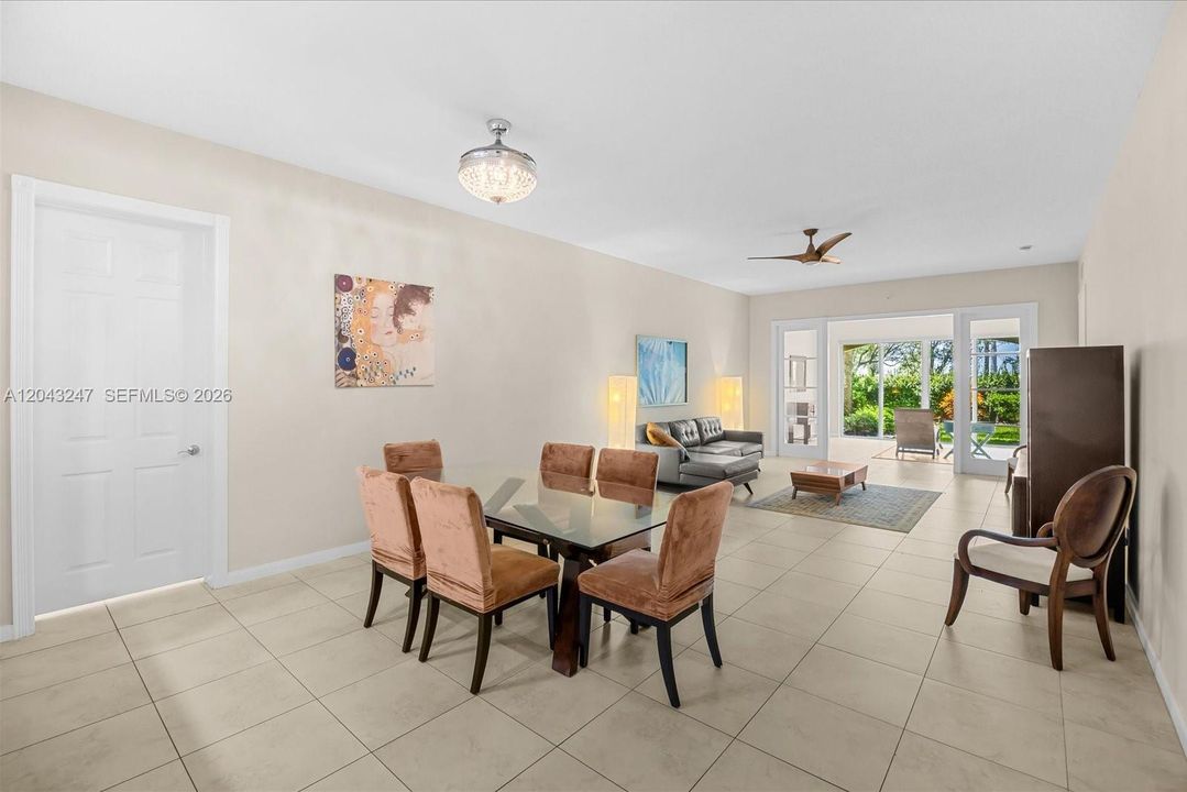 For Rent: $2,600 (2 beds, 2 baths, 1989 Square Feet)