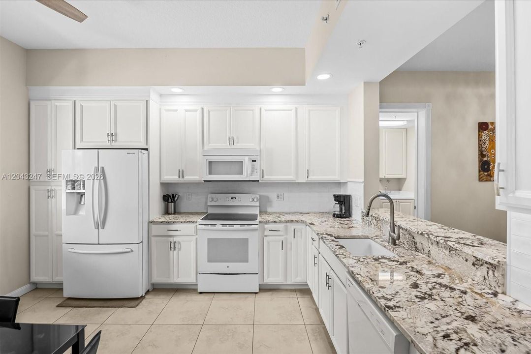 For Rent: $2,600 (2 beds, 2 baths, 1989 Square Feet)