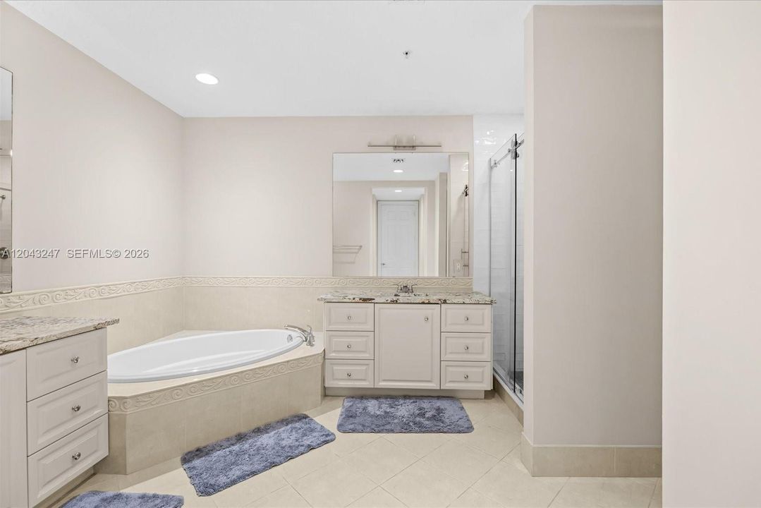 For Rent: $2,600 (2 beds, 2 baths, 1989 Square Feet)