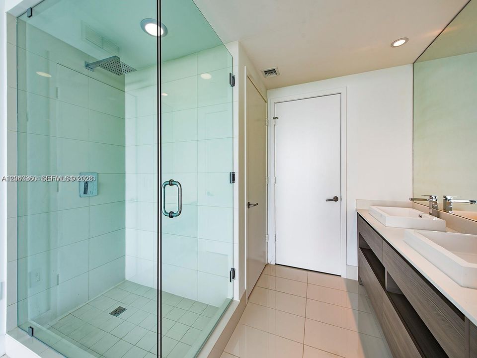 For Rent: $7,350 (3 beds, 2 baths, 1395 Square Feet)