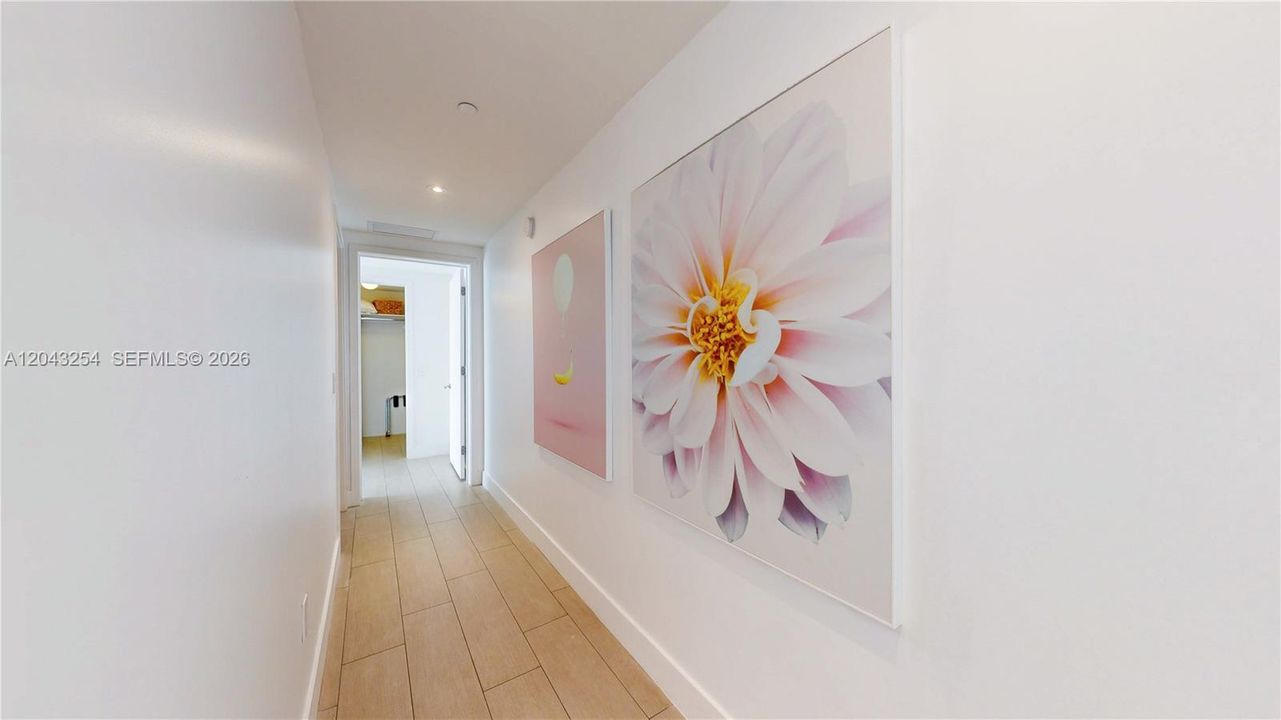 En Venta: $669,000 (3 camas, 2 baños, 1129 Pies cuadrados)