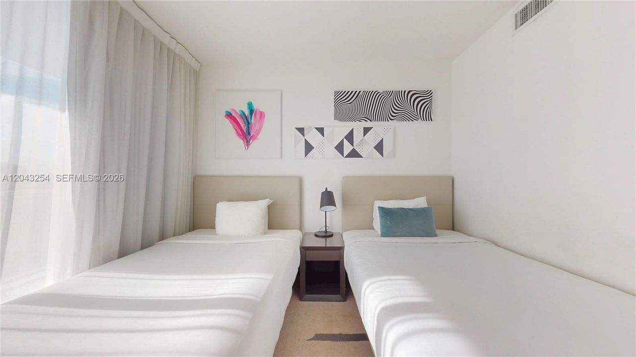 En Venta: $669,000 (3 camas, 2 baños, 1129 Pies cuadrados)