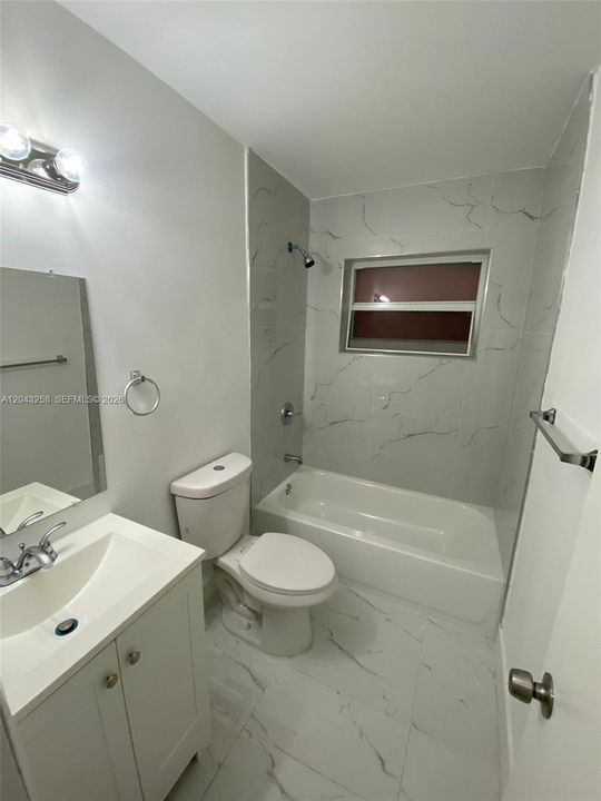 В аренду: $1,900 (1 спален, 1 ванн, 700 Квадратных фут)
