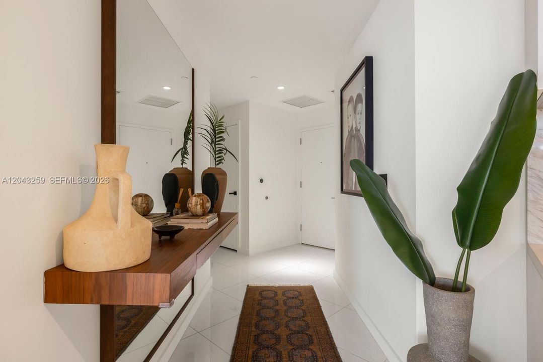 En Venta: $1,095,000 (2 camas, 3 baños, 1560 Pies cuadrados)