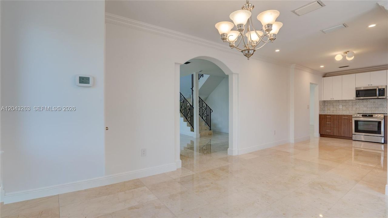 В аренду: $6,750 (4 спален, 2 ванн, 2326 Квадратных фут)