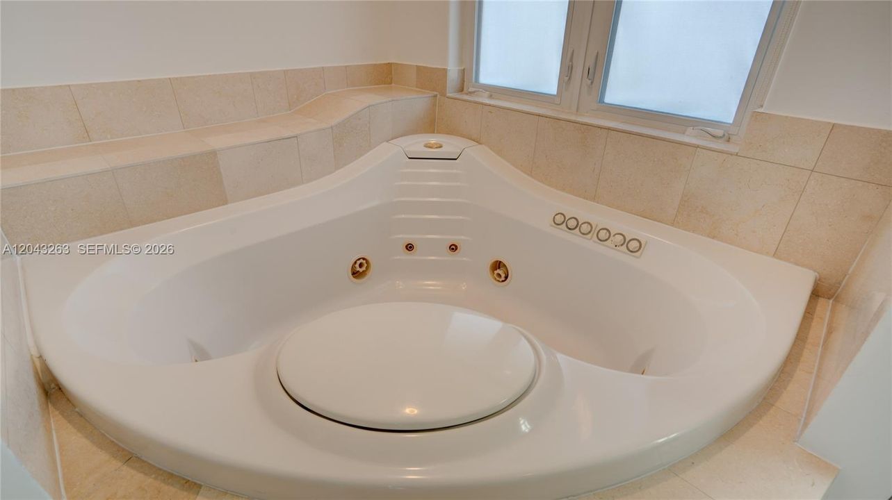 В аренду: $6,750 (4 спален, 2 ванн, 2326 Квадратных фут)