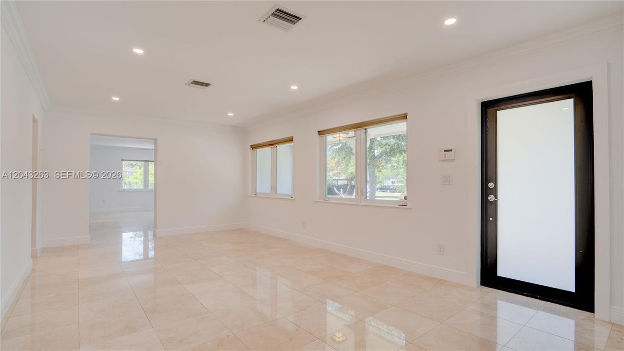 В аренду: $6,750 (4 спален, 2 ванн, 2326 Квадратных фут)