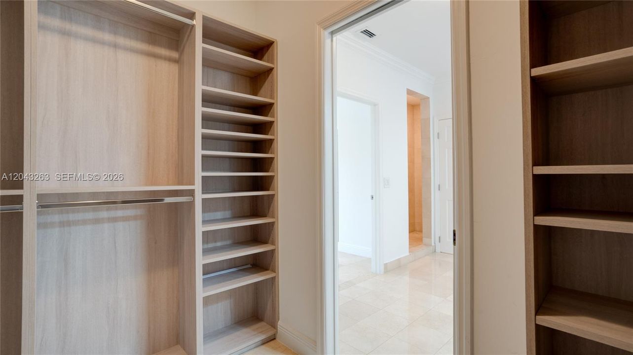 В аренду: $6,750 (4 спален, 2 ванн, 2326 Квадратных фут)