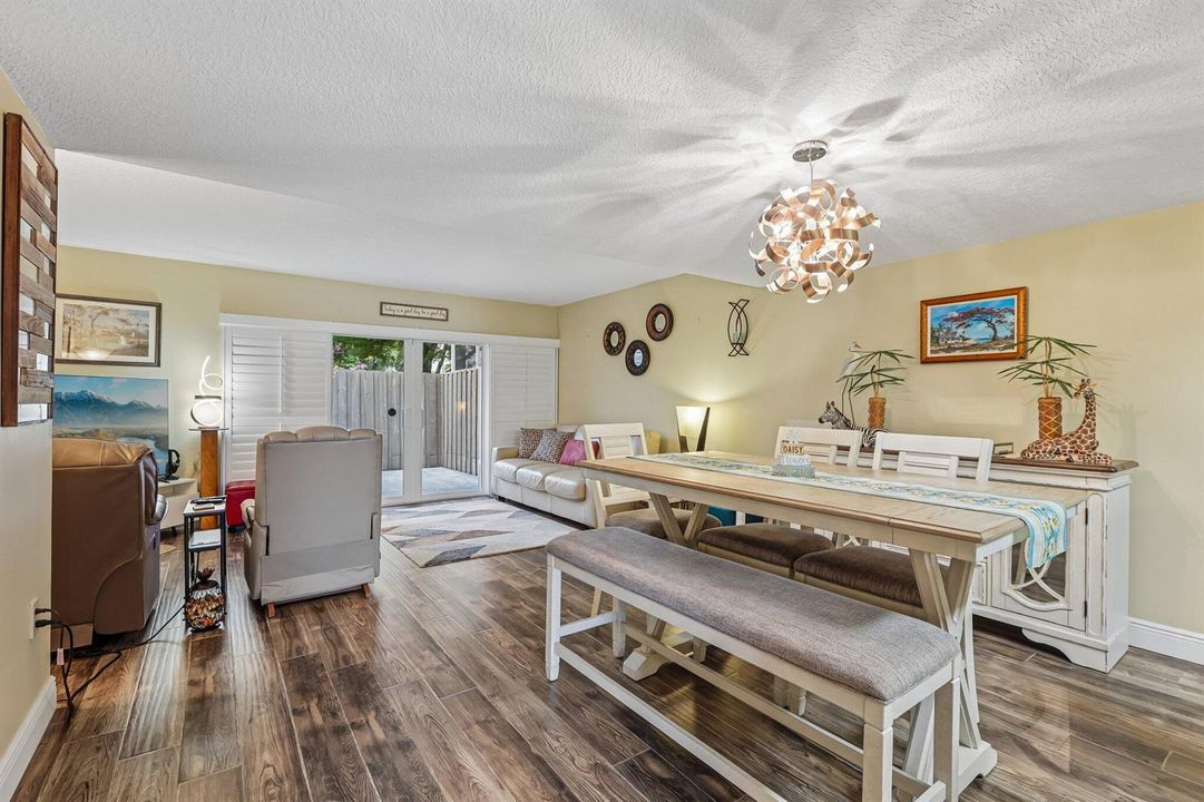 33-web-or-mls-NW 123rd Ave-S2406-013