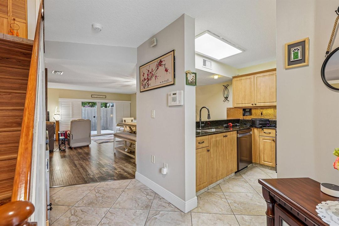 28-web-or-mls-NW 123rd Ave-S2406-008