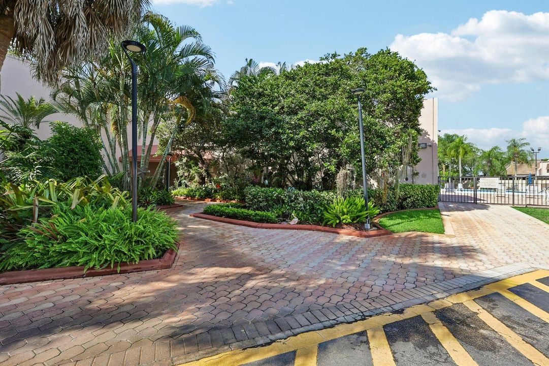 2-web-or-mls-NW 123rd Ave-2506-902