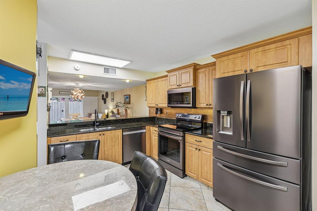37-web-or-mls-NW 123rd Ave-S2406-017