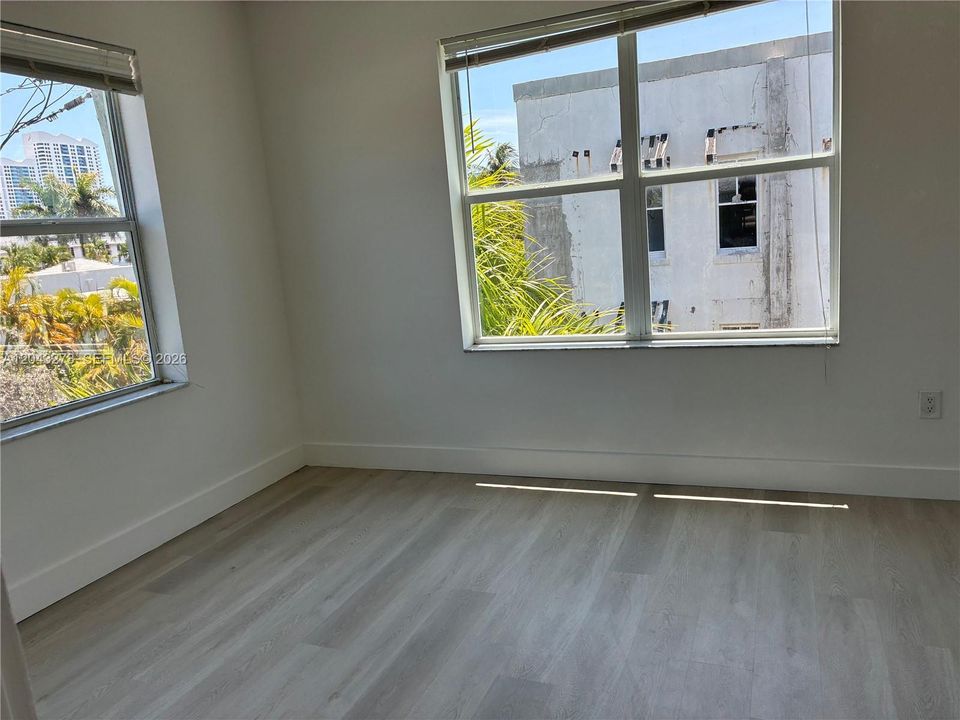 На продажу: $260,000 (1 спален, 1 ванн, 460 Квадратных фут)